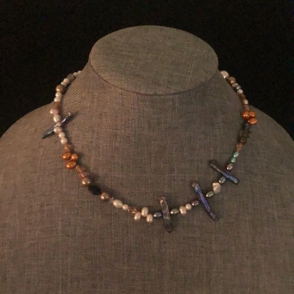 Freshwater Pearl necklace, 18” length. Asymmetrical and fun! Neutral tones.